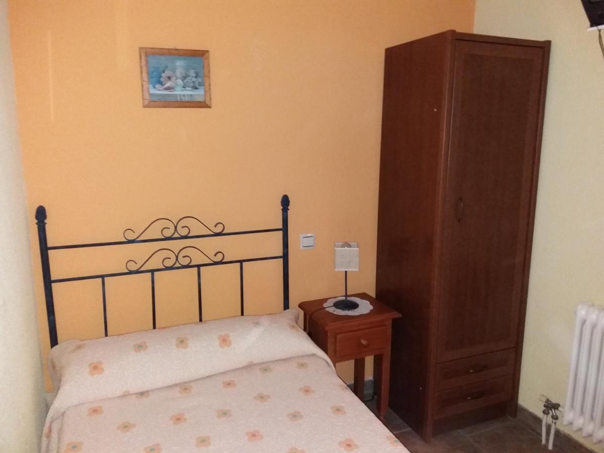Posada La Reja Malpica de Tajo Exteriör bild